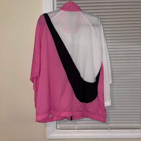 Nike Windbreaker - Picture 3 of 3